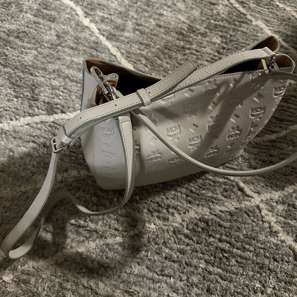 МСМ Leather Visetos Embossed Tote - Picture 7 of 12